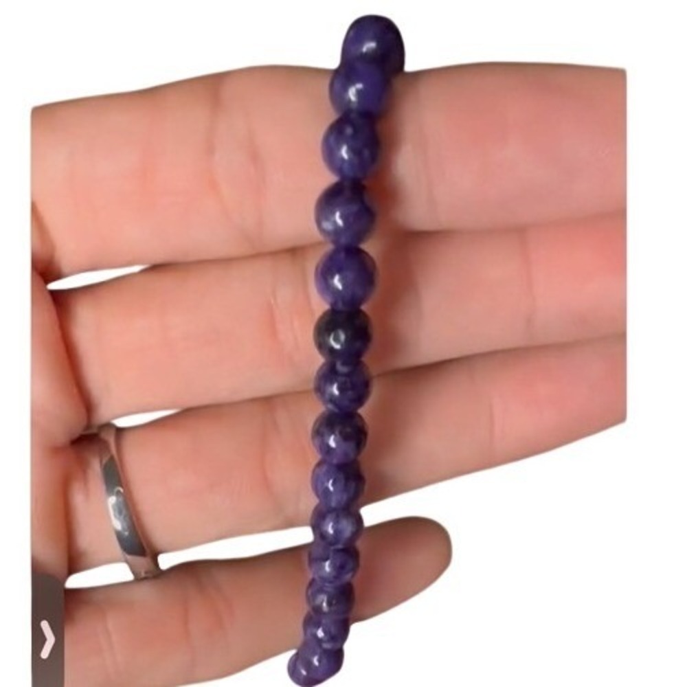 Natural Charoite Purple Gemstone 6mm Round Beaded 7" Stretch Bracelet - Picture 6 of 6